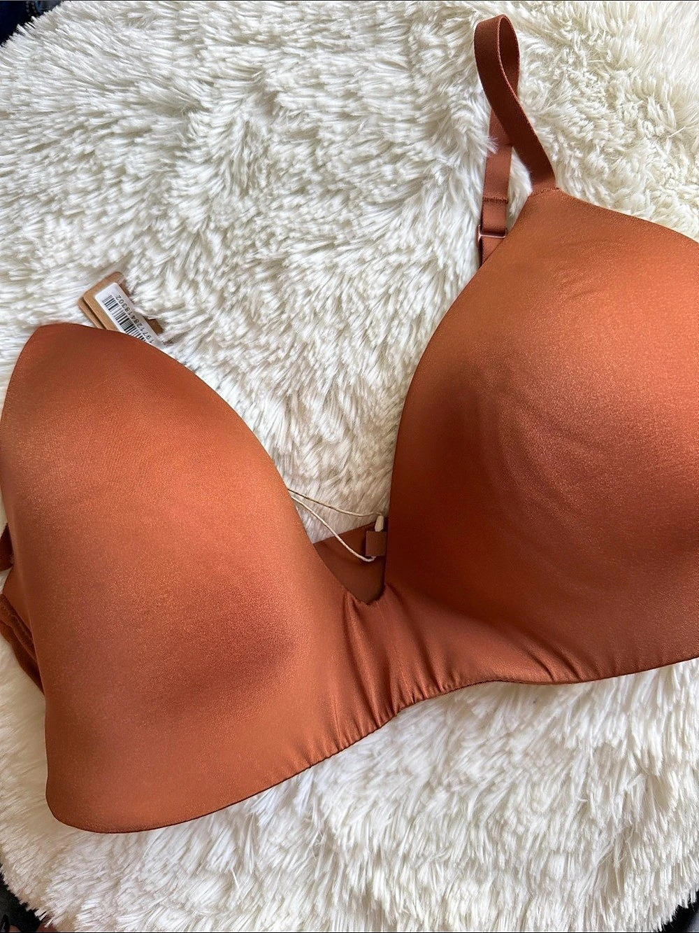 SKIMS Wireless Form Plunge Bra in Bronze